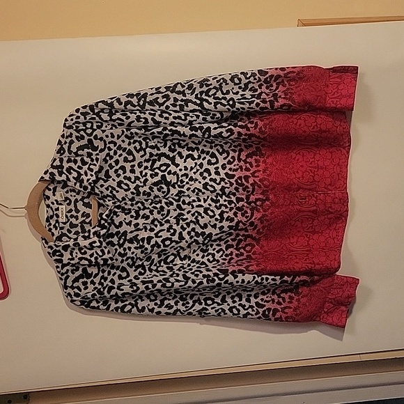 495 EUC Cato 2 Tone Blouse - Picture 1 of 6